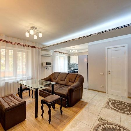 Excellent Apartment Druzhby Narodov Boulevard 3A. Lybedskaya Metro Station Kyjev Exteriér fotografie