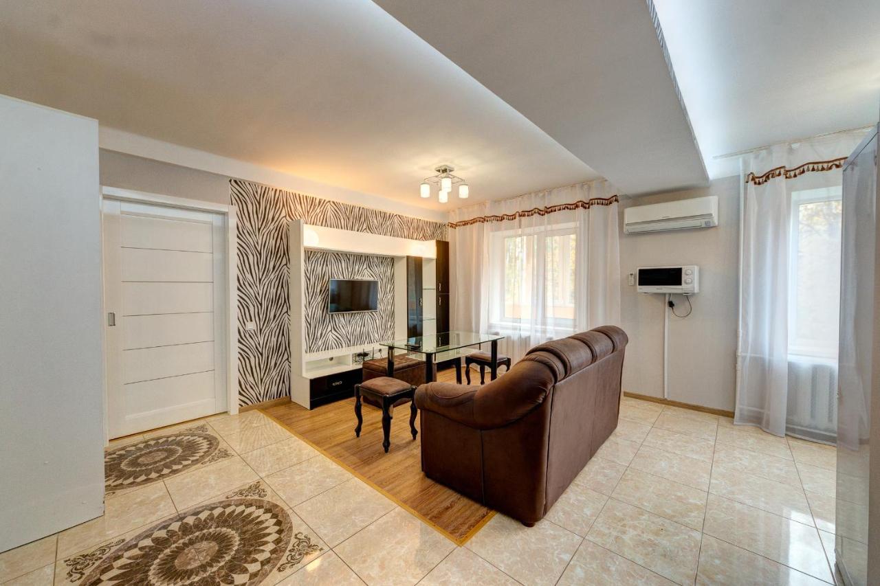 Excellent Apartment Druzhby Narodov Boulevard 3A. Lybedskaya Metro Station Kyjev Exteriér fotografie