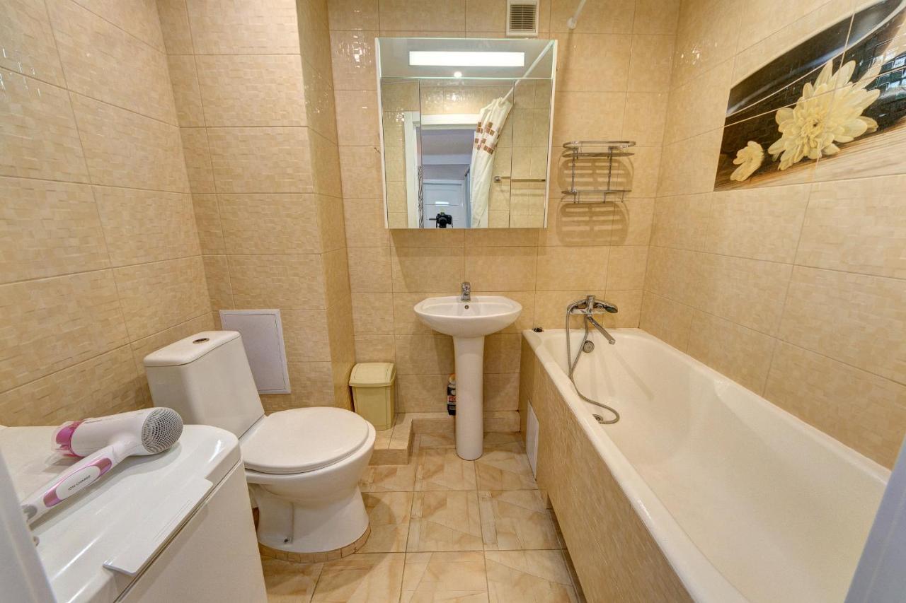 Excellent Apartment Druzhby Narodov Boulevard 3A. Lybedskaya Metro Station Kyjev Exteriér fotografie